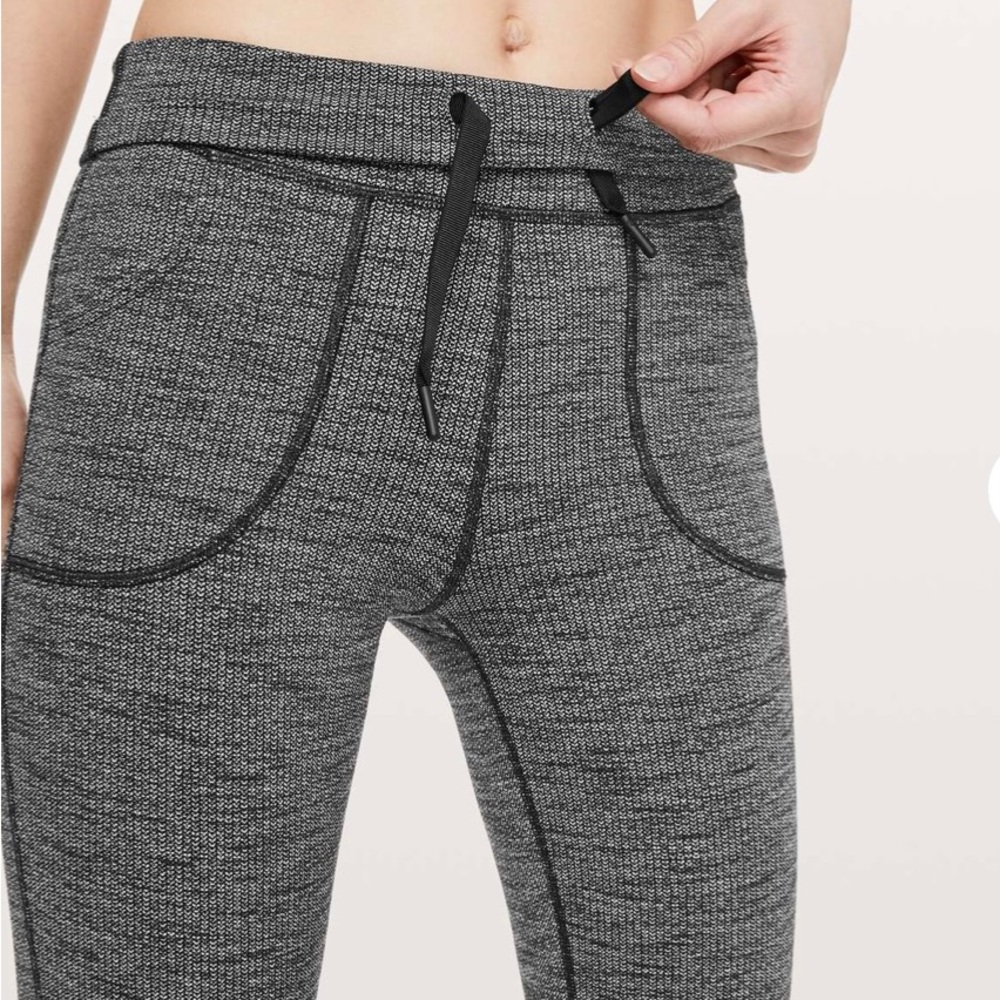 Lululemon Skinny Will Pant Luon Knit women’s 6. Heather black colorway MSRP $98
